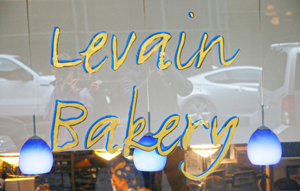 logo levain bakery